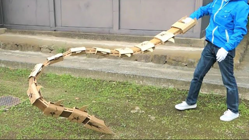guy makes toy weapons from old amazon boxes 9 Guy Makes Oversized Novelty Weapons from Old Amazon Boxes