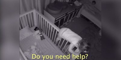 These Little Siblings Having a Late Night Conversation is the Sweetest Thing