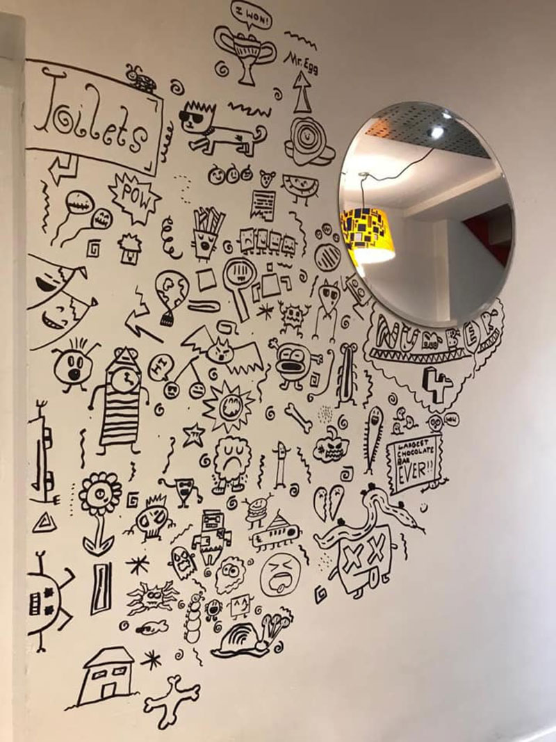 kid told not to doodle in class gets hired by local restaurant to decorate their walls 6 Kid Told Not to Doodle in Class Gets Hired by Local Restaurant to Decorate Their Walls