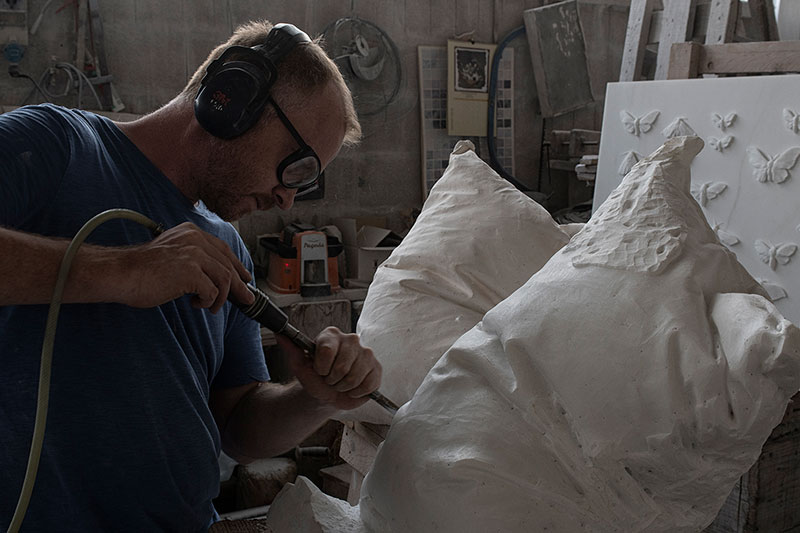 marble pillow sculptures by hakon anton fageras 6 Marble Pillows Chiseled by Hakon Anton Fageras