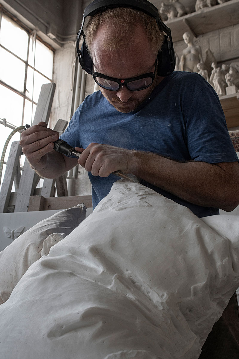 marble pillow sculptures by hakon anton fageras 7 Marble Pillows Chiseled by Hakon Anton Fageras