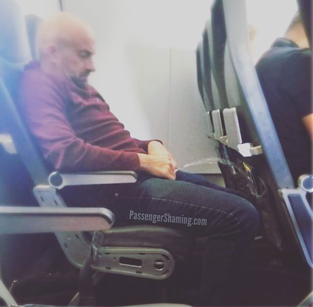 21 people that will absolutely ruin your flight 12 21 People That Will Absolutely Ruin Your Flight