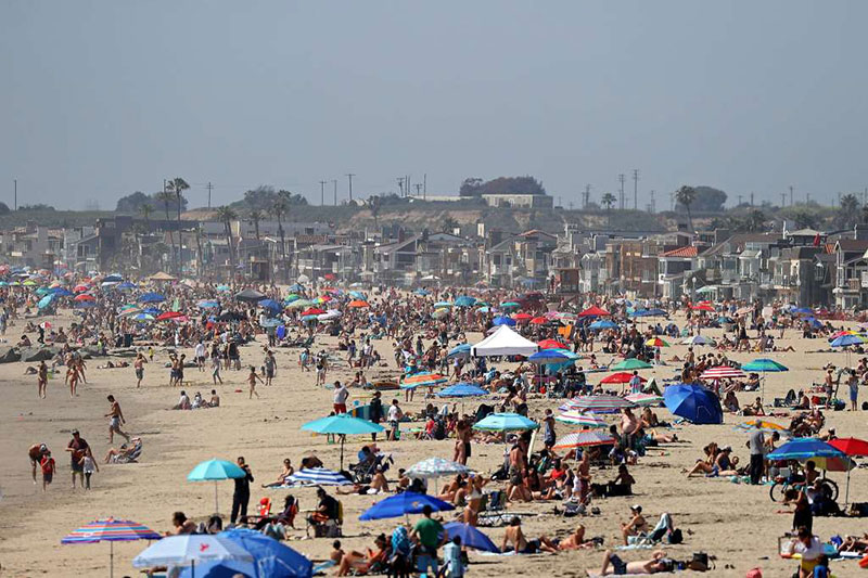 crowds at newport beach This Photo of Newport Beach from this Past Weekend is Just Wow