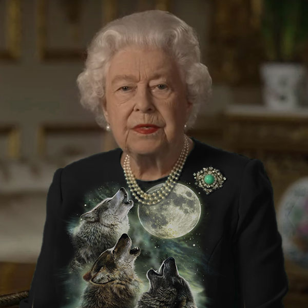 green screen queen photoshop green top 25 The Queen Wore Another Green Screen Outfit and the Internet Rejoiced