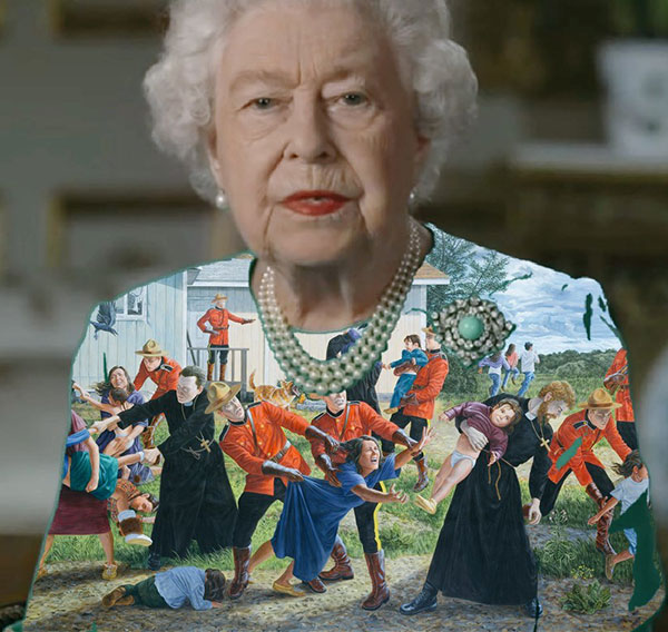 green screen queen photoshop green top 4 The Queen Wore Another Green Screen Outfit and the Internet Rejoiced