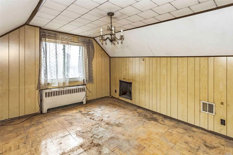 800k dump in flushing queens for sale 8 This is Currently Listed for $828K in Queens, NY Right Now