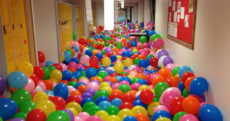 Teacher Fills Hallway with Balloons to Give Students a Lesson on