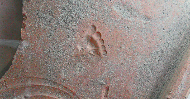 The Footprint of a Roman Toddler Has Been Preserved on this Tile for 2000 Years