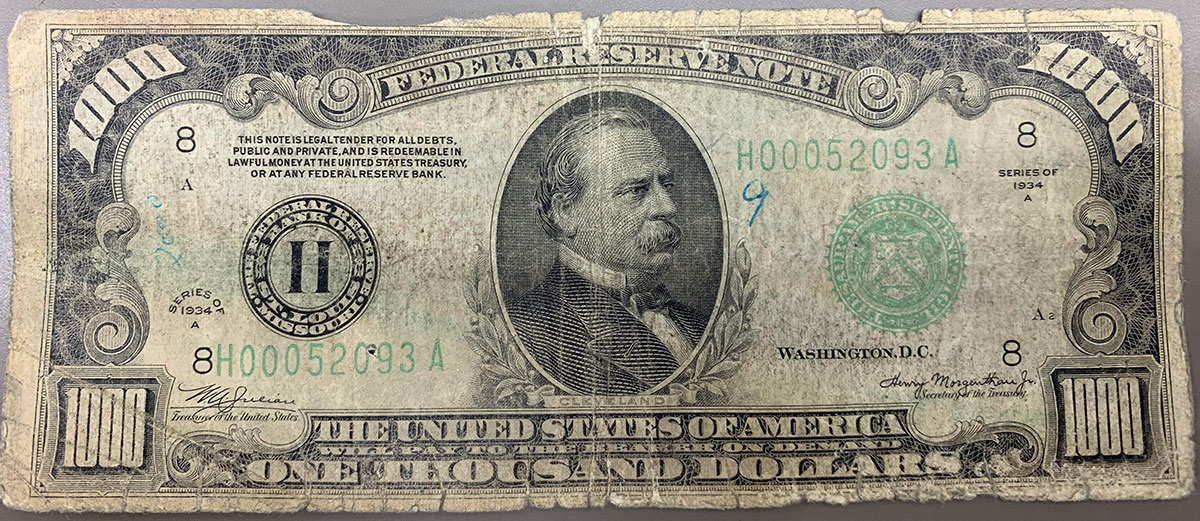 Teller Shares Photo of Rare 1000 Bill a Customer Brought in to Deposit