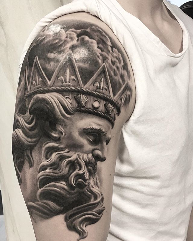 ancient greek and roman art tattoos by mr t stucklife 1 These Ancient Greek and Roman Art Tattoos are Amazing