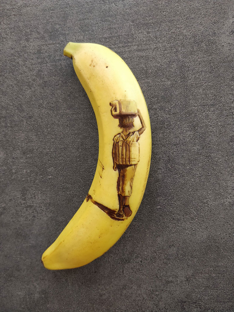 bruised banana art by anna chojnicka 3 Amazing Banana Art Made by Poking and Bruising the Skin, No Ink is Used