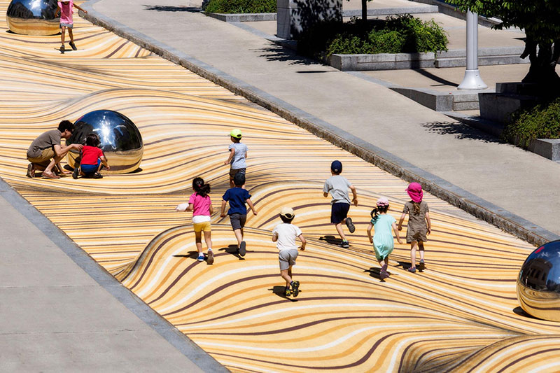 Amazing Street Mural Turns Pedestrian Walkway Into Giant Undulating Sand Dune