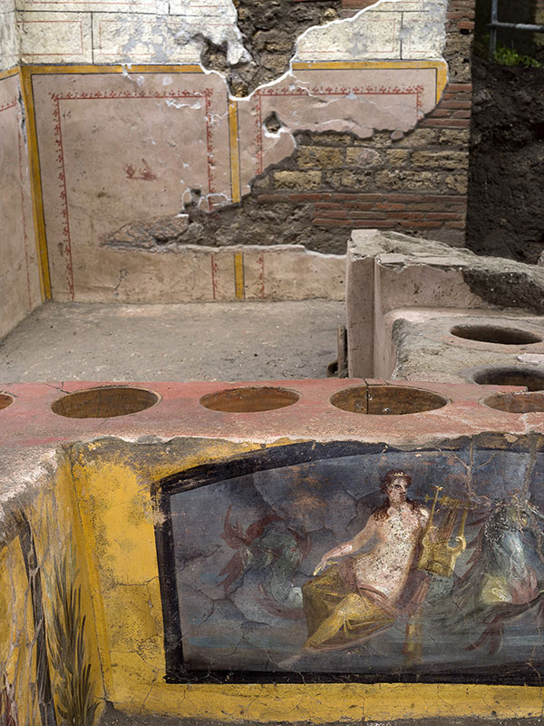 pompeii snack bar photos 15 An Amazingly Preserved Snack Bar in Pompeii was Just Revealed in its Entirety