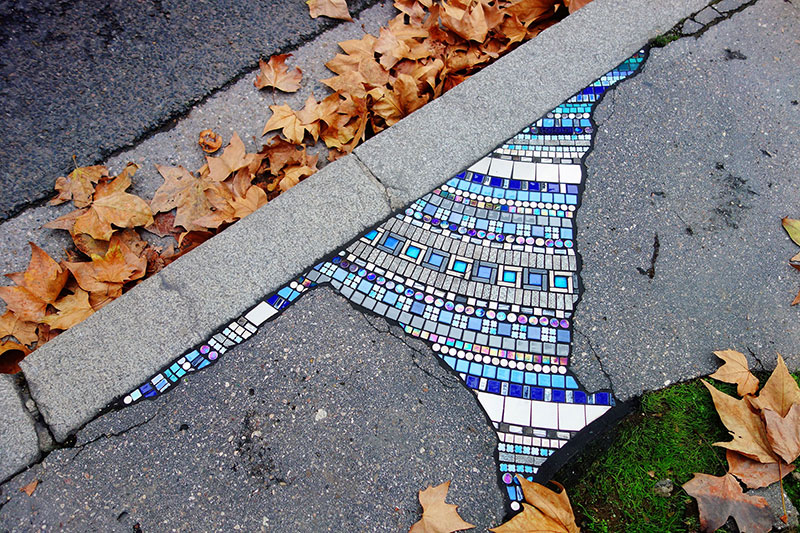 pavement surgeon ememem mosaic tile streets france 29 The Pavement Surgeon Beautifying the Damaged Sidewalks of France