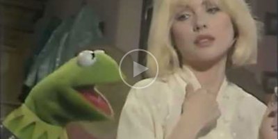 The Only Time Kermit Performed 'Rainbow Connection' on the Muppet Show was This Duet with Blondie