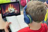 This Kid Made His Own Cozy Atmosphere During Reading Time