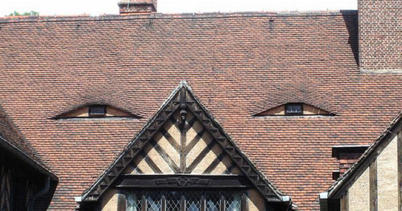 5 Buildings That are Definitely Up to Something