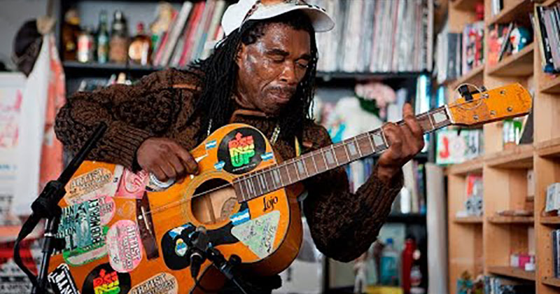 This Tiny Desk Concert by Brushy One String is Simply Wonderful