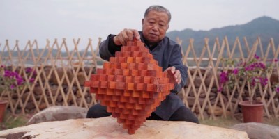 Grandpa Uses 129 Wooden Blocks to Build Luban Lock