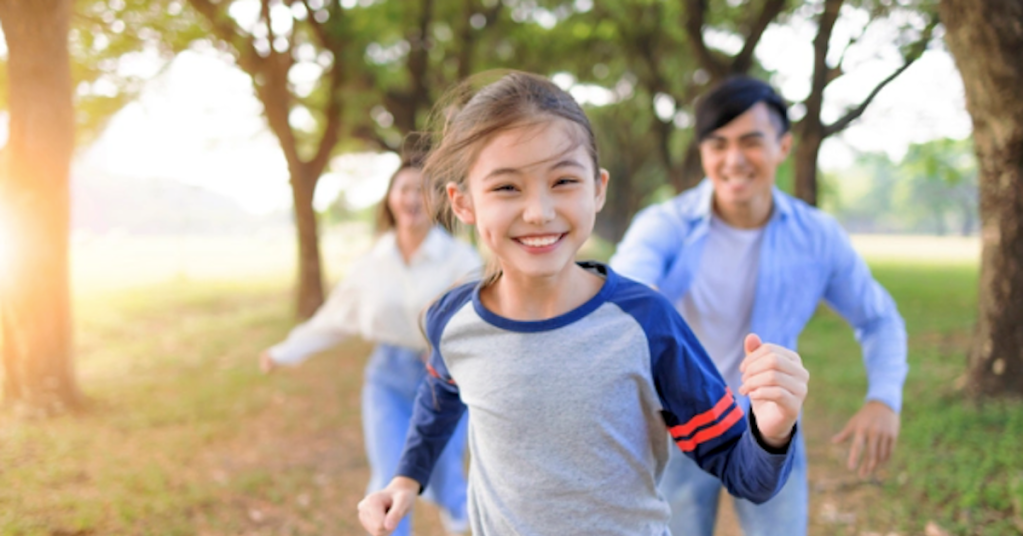 How Playing Outdoors Can Help Your Child Ward Off Pesky Viruses
