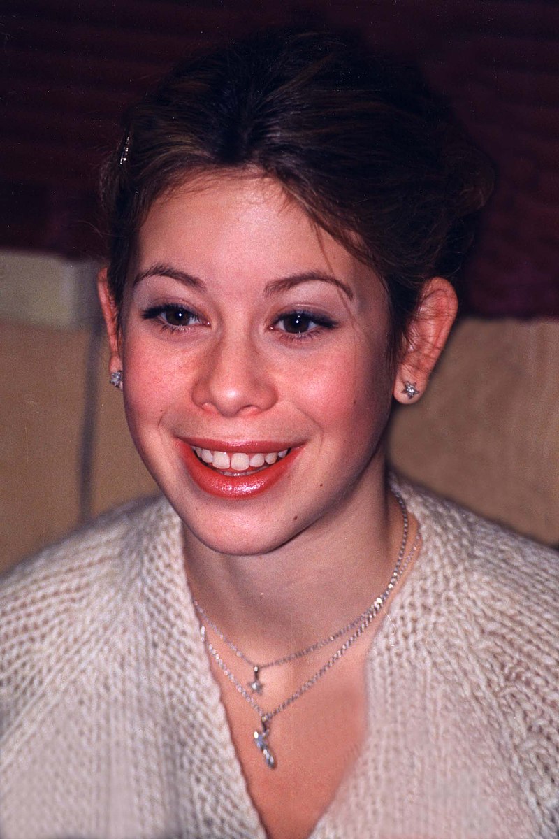 800px Tara Lipinski Baltimore 50 Facts About The 90s That Will Make You Feel Very Nostalgic