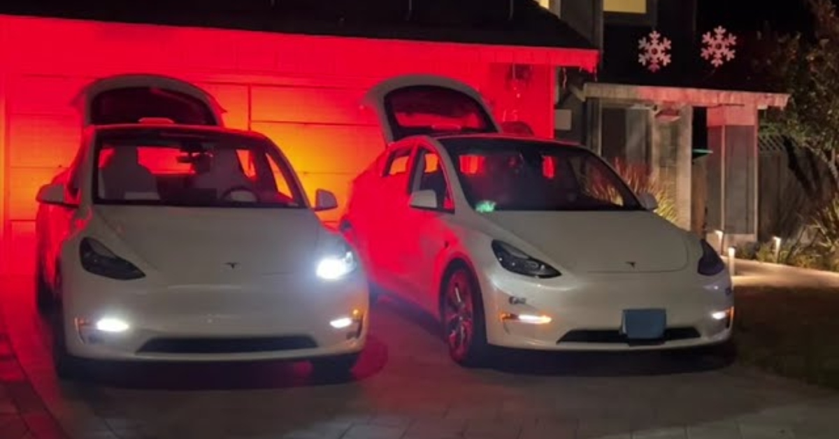 Two Teslas in Perfect Rhythm to Michael Jackson's 