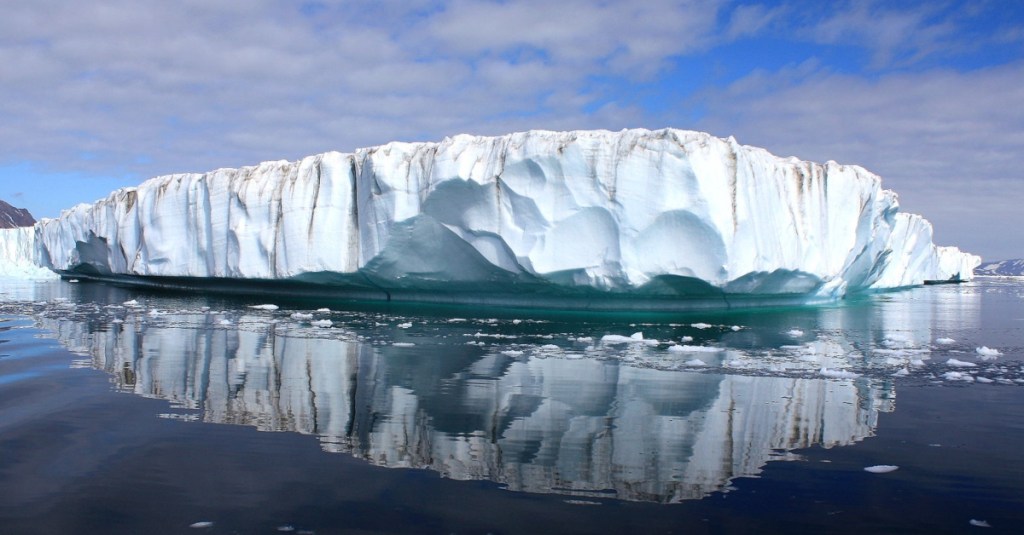 A Study Shows That the Ice Sheet Melting in Antarctica and Greenland Is on Track With “Worst-Case Scenario” Forecasts