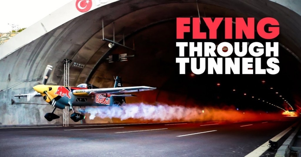 A Pilot Flew His Plane Through a 1,730 Meter Tunnel in Less Than 44 Seconds