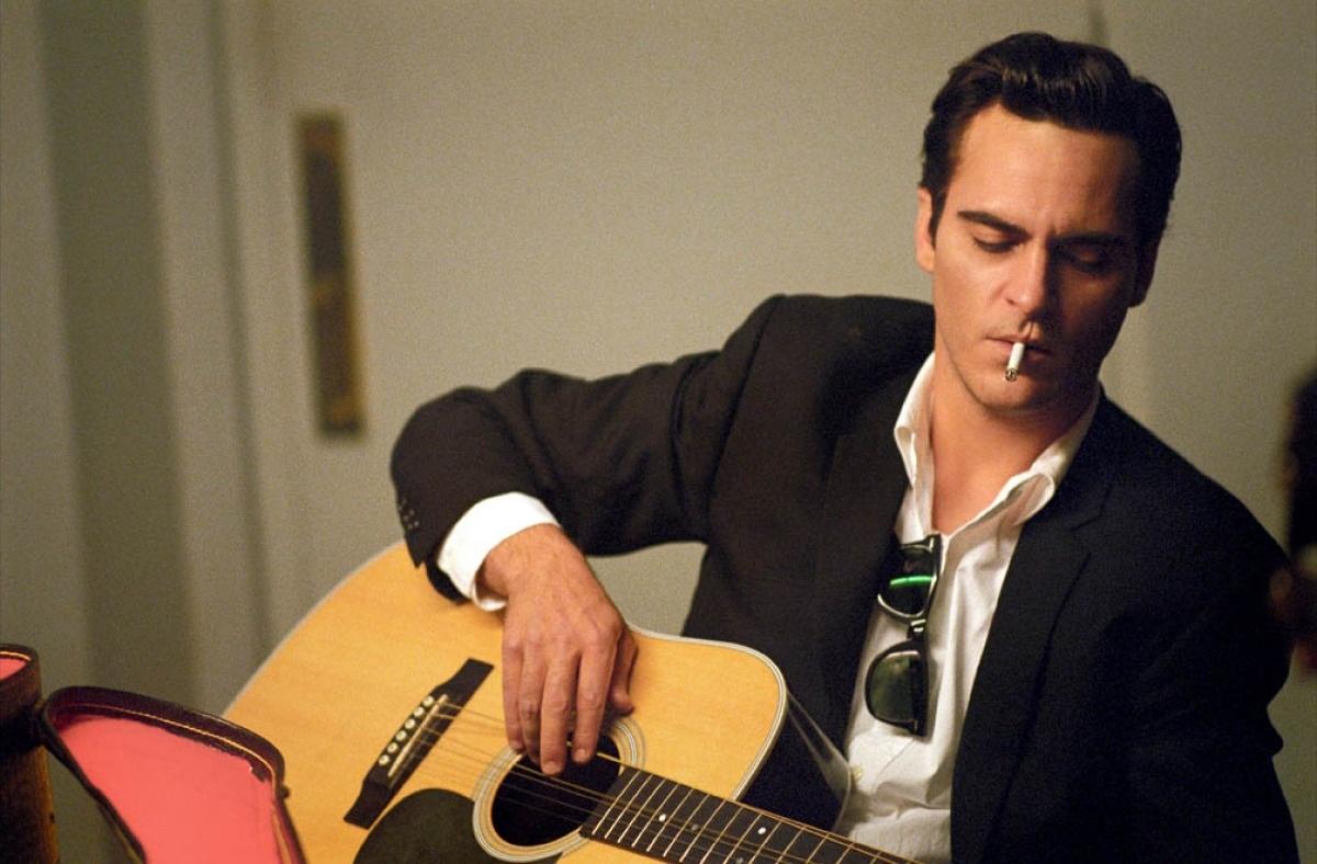 walk the line guitar 10 Facts About Joaquin Phoenixs Unusual Life