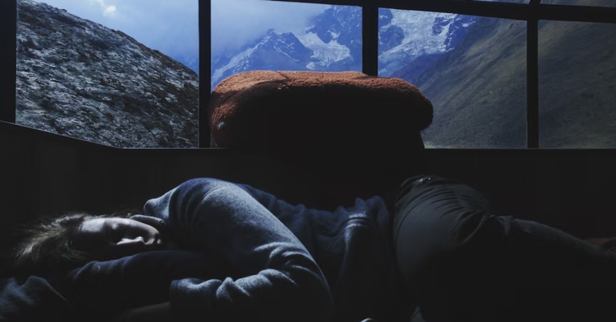 According to Science, Sleeping in a Cold Room Is Better for Your Health