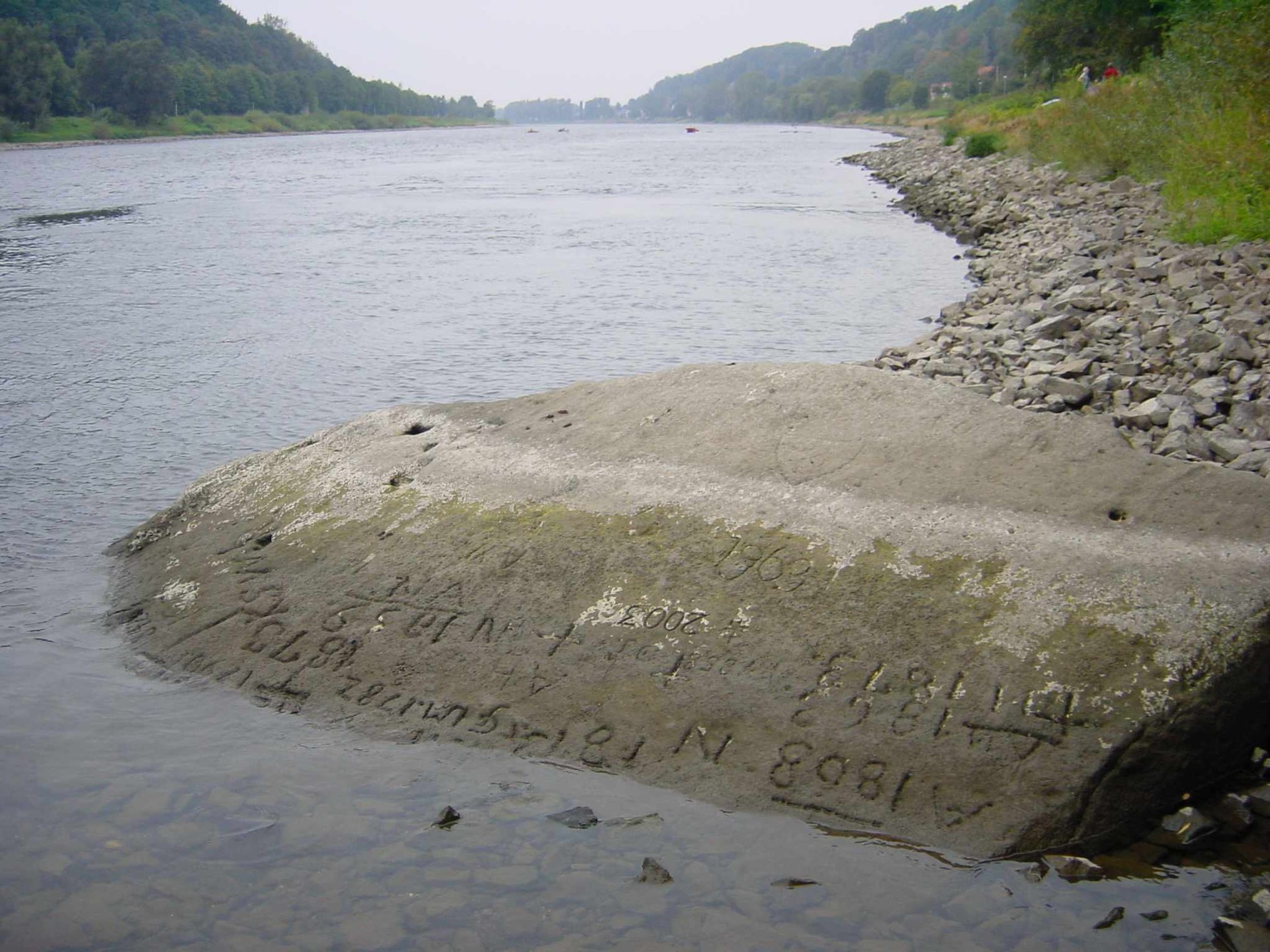 Hungerstein Elbe bei Pirna Why Hunger Stones Are Terrifying People In A Drought Ravaged Europe