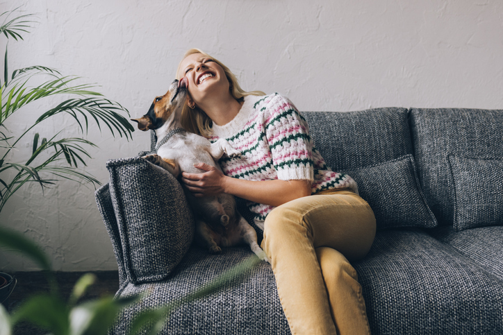 iStock 1350092685 Why You Might Want To Say No To A Slobbery Kiss From Your Pup