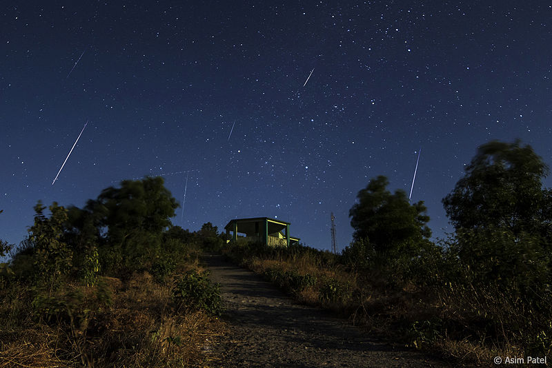 800px Geminids You Can Still See The Geminid Meteor Shower Tonight (Dec 15th)