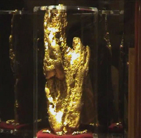 Hand of faith1 How Heavy Was The Largest Gold Nugget Ever Found?