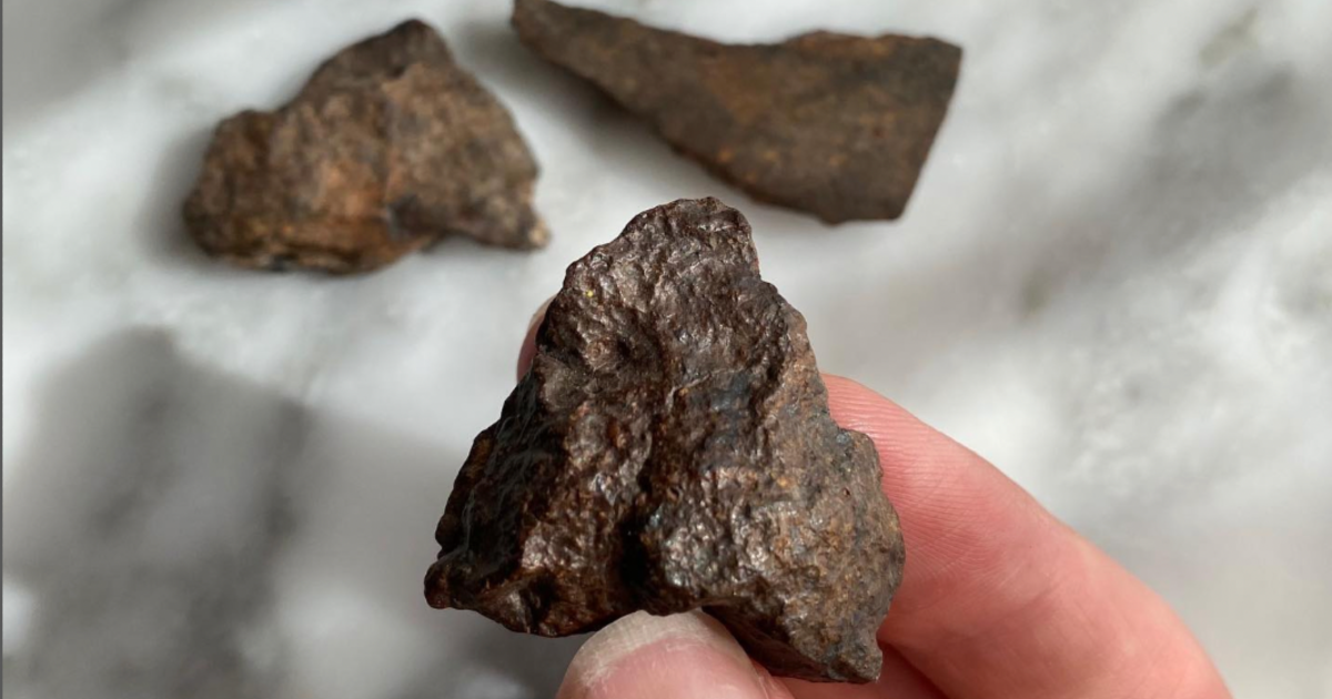 Here’s How You Can Tell Whether It’s A Rock Or Meteorite? » TwistedSifter