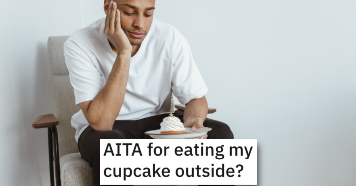 Man Wants to Know if He's Wrong for Eating a Cupcake Outside Away From His Family