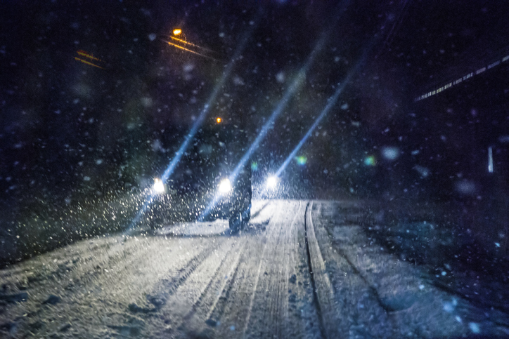 iStock 852311662 Heres What It Really Means When Someone Flashes Their Headlights