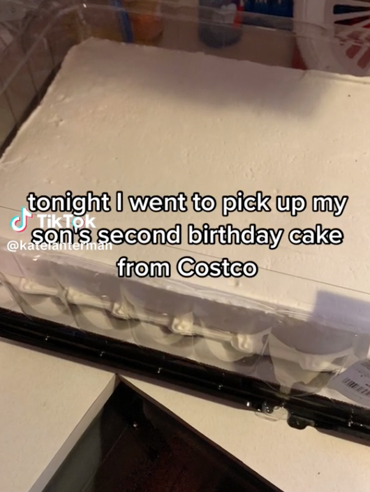 Screen Shot 2023 05 25 at 12.27.29 PM Woman Claims Costco Refused to Decorate Son’s Birthday Cake & Gave Her Colors to Decorate It Herself?