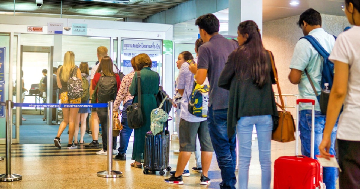 The Free Way You Can Quickly Get Through An Airport