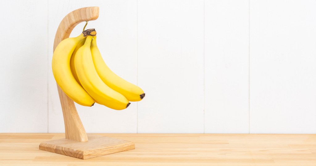 Hanging Banana Tips Fresh Heres The Secret To Keeping Your Bananas Fresher Longer
