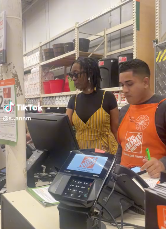 Screen Shot 2023 06 06 at 10.24.22 AM A Home Depot Employee Announced She Was Quitting Over the Intercom