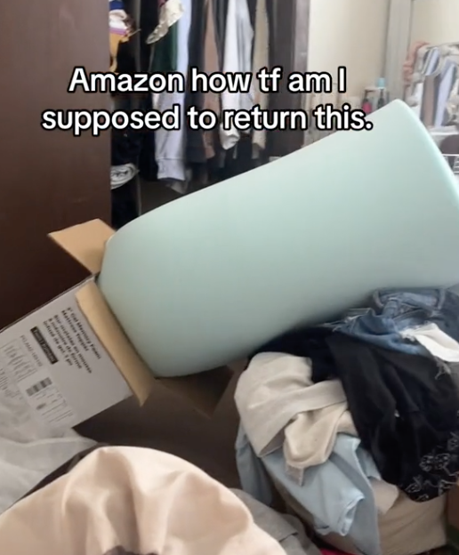 Screen Shot 2023 07 29 at 11.00.05 AM Amazon how tf am I supposed to return this. A Woman Ordered a Memory Foam Mattress From Amazon and It Didn’t Go Well