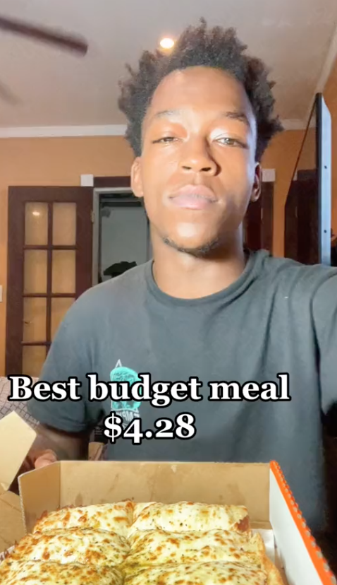 Screen Shot 2023 07 31 at 12.30.06 PM A Man Shared the Under $5 Budget Meal Hack He Uses at Little Caesars