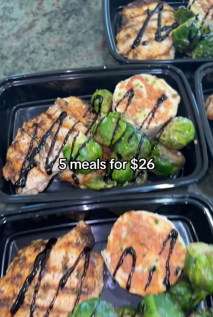 Meals 1 Woman Shows Sams Club Meal Prep Tip That Makes 5 Meals For Just $26