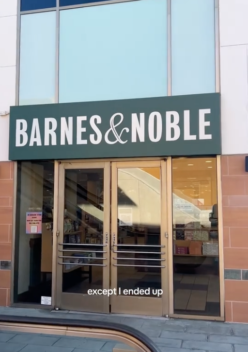 Screen Shot 2023 08 24 at 3.09.18 PM Ended up being stalked. A Woman Talked About A Creepy Guy She Encountered At Barnes & Noble