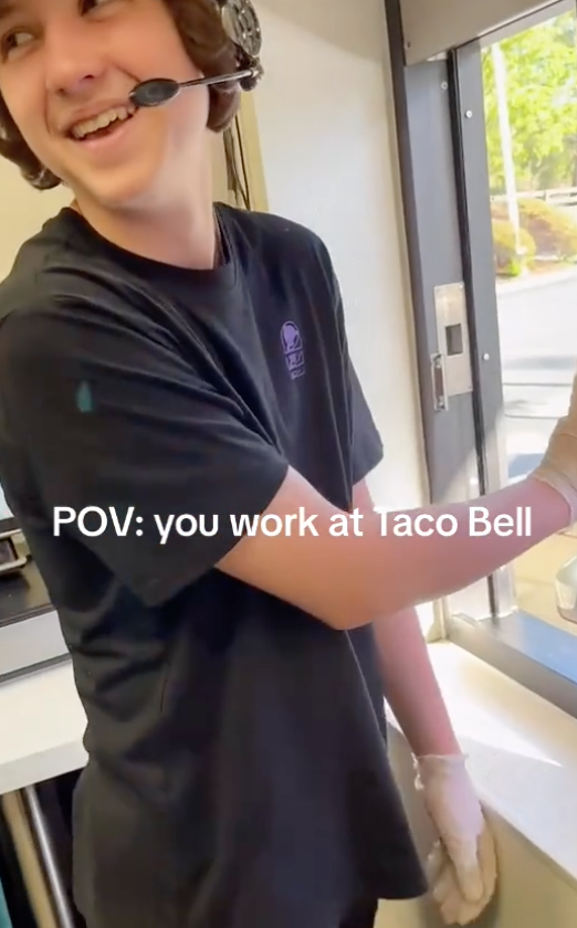 Screen Shot 2023 08 29 at 2.41.59 PM They’re just now dropping them in? What the... Taco Bell Customer Curses Workers When His Food Wasn’t Ready
