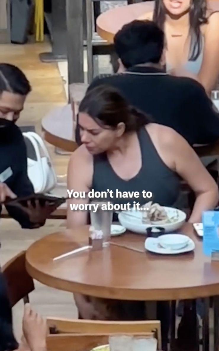 Screenshot 2023 08 25 at 2.49.04 AM I would dedicate the rest of my life to destroying that person. A Man Filmed A Woman Alone And Bought Her Meal But TikTok Roasted That Approach
