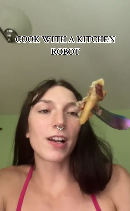 Cook 5 Now show the cleanup. Woman Shows How A Food Robot Can Make An Entire Family Dinner