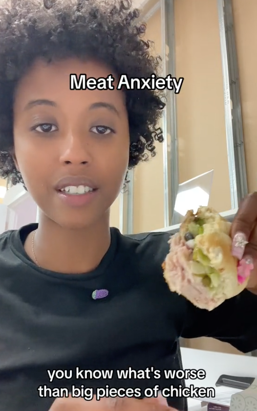Screen Shot 2023 09 05 at 3.31.46 PM I actually start gagging. Woman Says She Gets “Meat Anxiety” When Eating At Subway And People Can Relate