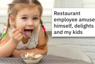 ‘He hands me two of the largest bowls they have in the restaurant.’ Restaurant Employee Wins Over Family When His Manager Is A Total Jerk To Everybody